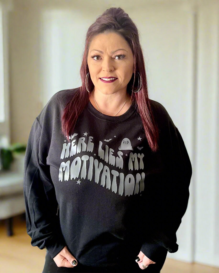 here lies my motivation | graphic top