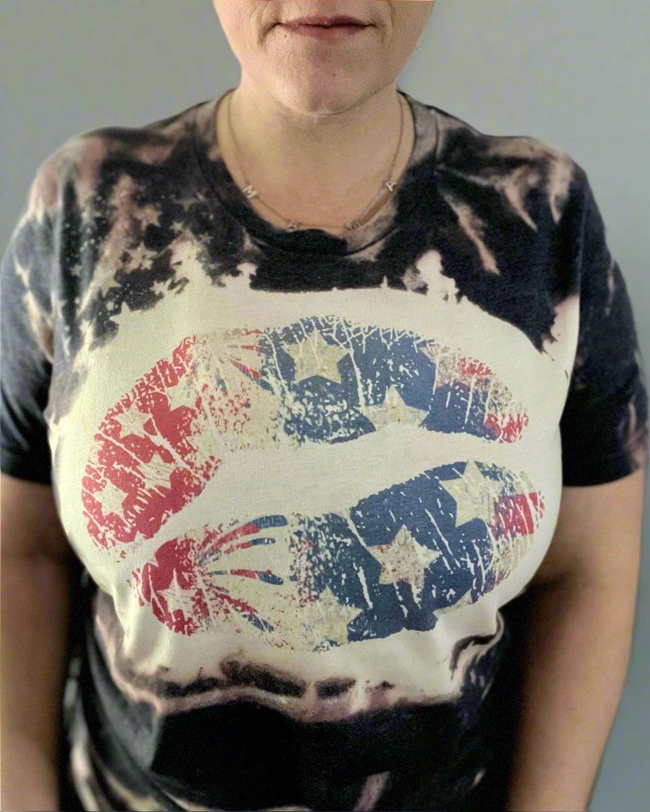 Star Spangled Lips - Women's shirts - Rustic Cuts